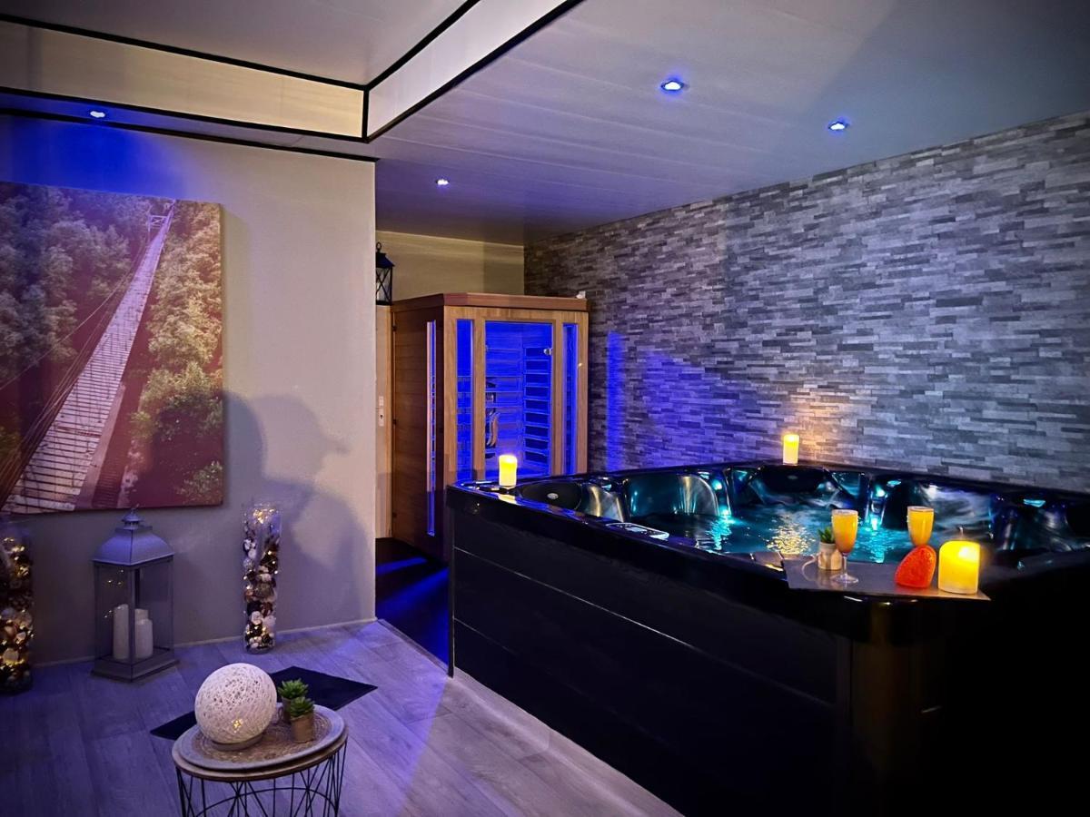 Apartamento Logement Privatif Avec Jacuzzi Bergues Exterior foto